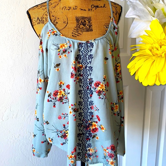 Buckle Tops - Open sleeve blouse 🌺
